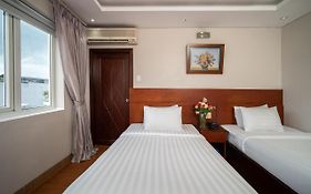 Van Ha Hotel