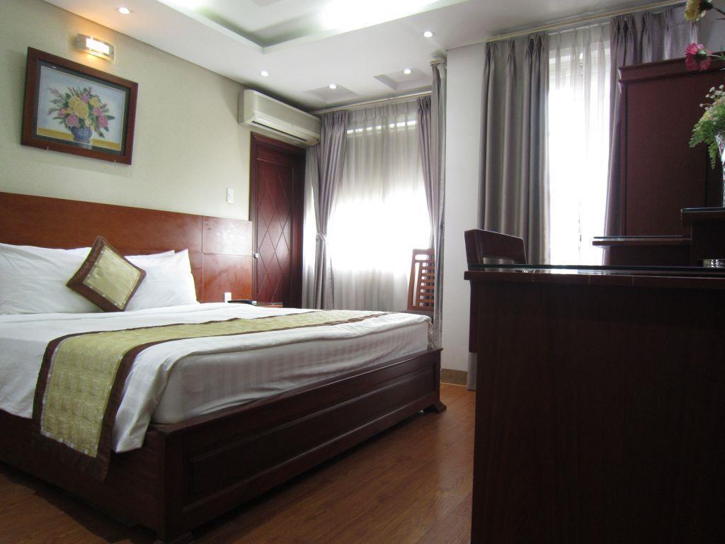 Van Ha Hotel Ho Chi Minh City Exterior photo